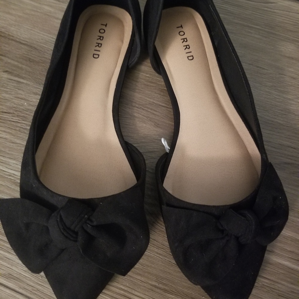 Large Bow Flats (Torrid 10W)